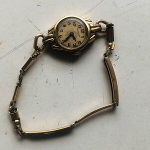 Vintage Gold-Tone Watch